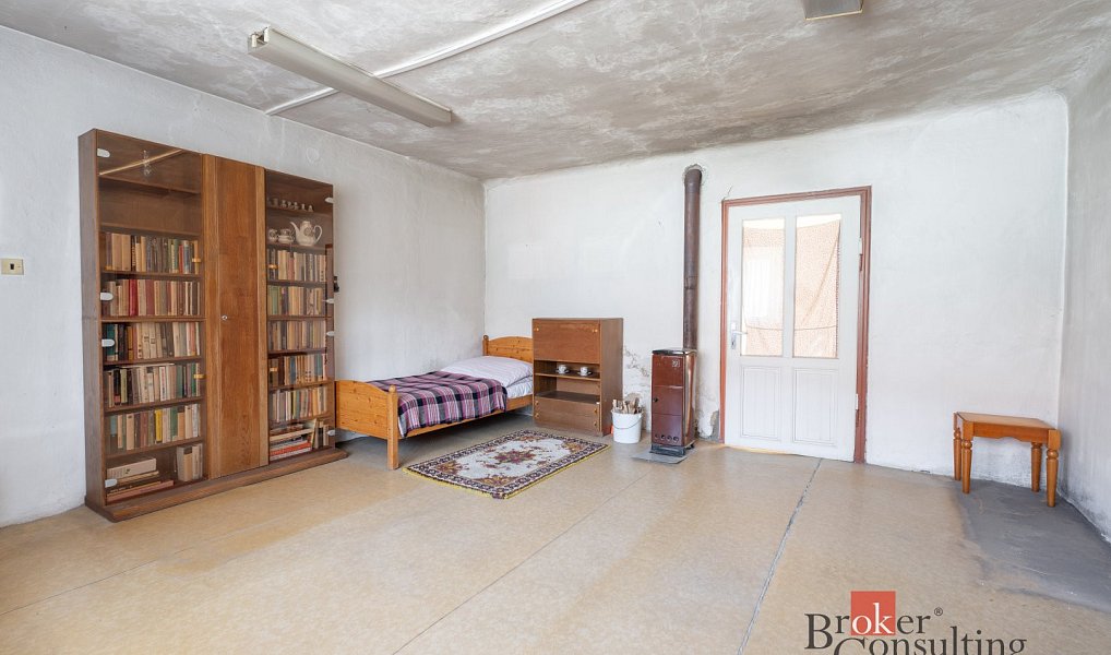 Prodej domu 250 m² s pozemkem 2 232 m², Kožušice – náhled fotky 5