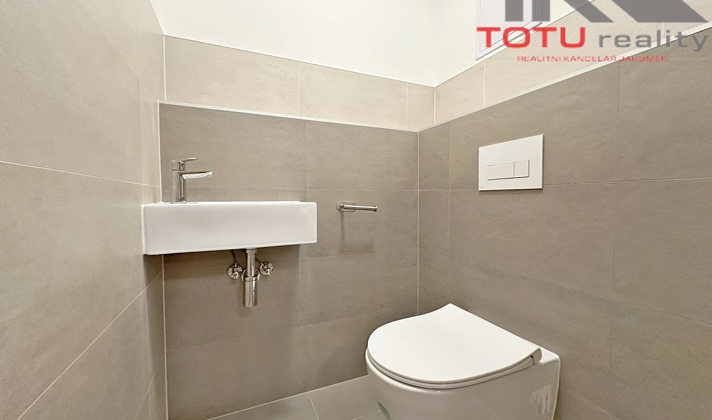 Pronájem bytu 3+kk 82 m², Jaroměř – náhled fotky 12