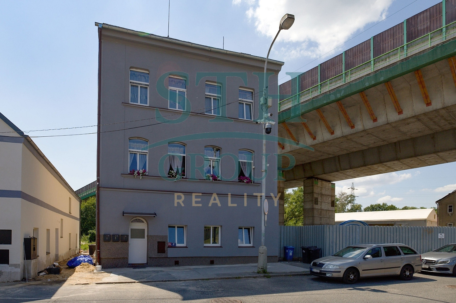 Prodej nájemního domu, činžáku 300 m² – fotografie 3