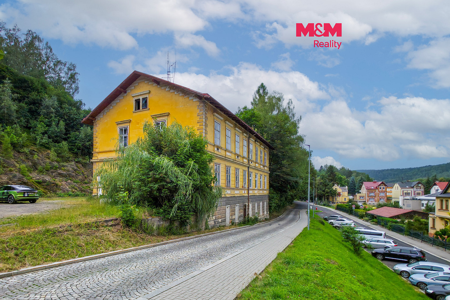 Prodej nájemního domu, činžáku 587 m²