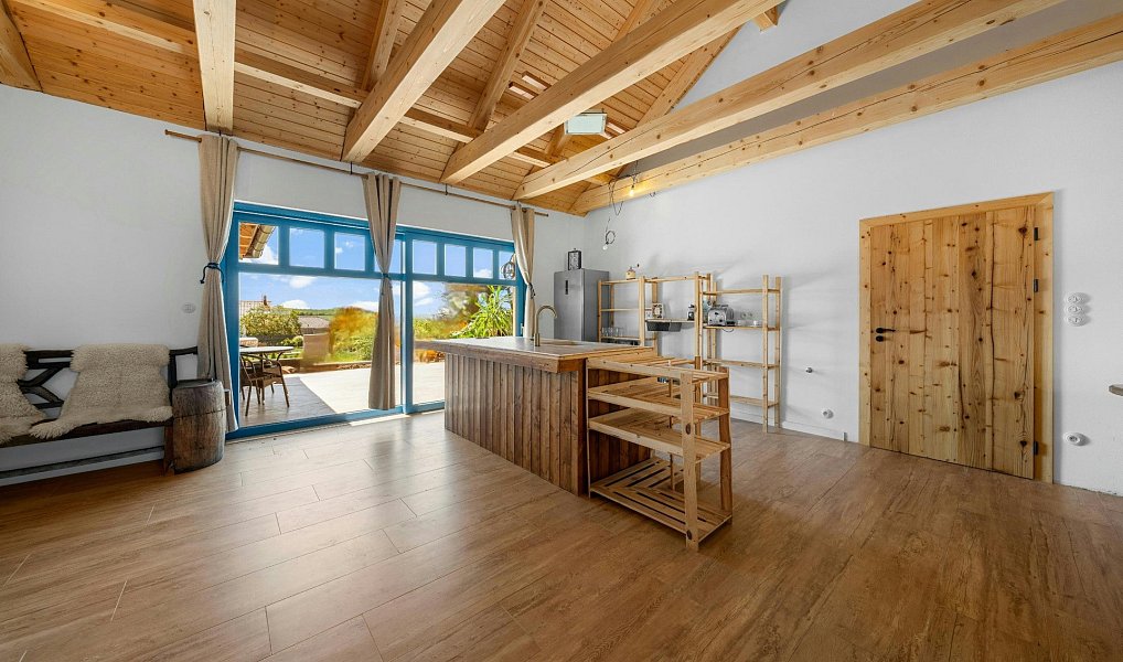 Prodej domu 182 m² s pozemkem 1 107 m², Trnovany – náhled fotky 4
