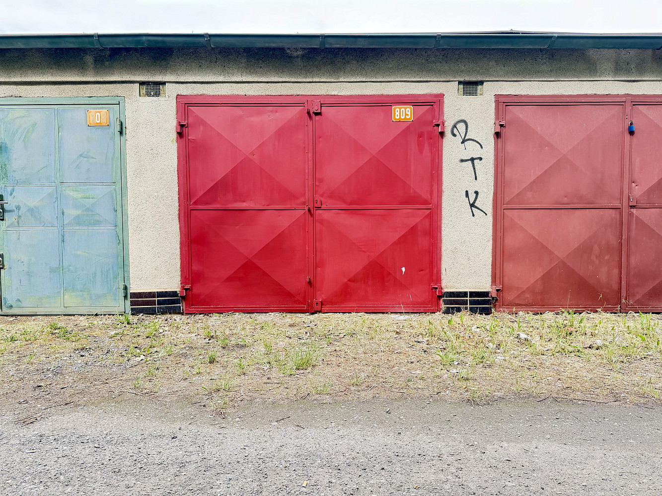 Prodej garáže 19m2, ulice ouvalova, slaný — photo 2