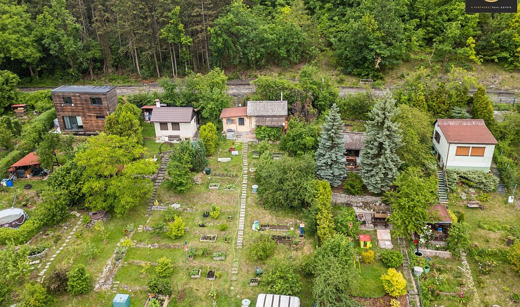Prodej zahrady 732 m², Brandýsek – náhled fotky 3