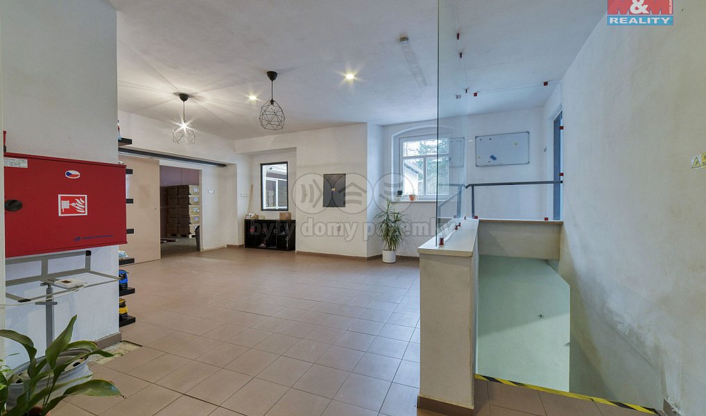 Prodej výrobních prostor 745 m², Stráž – náhled fotky 11