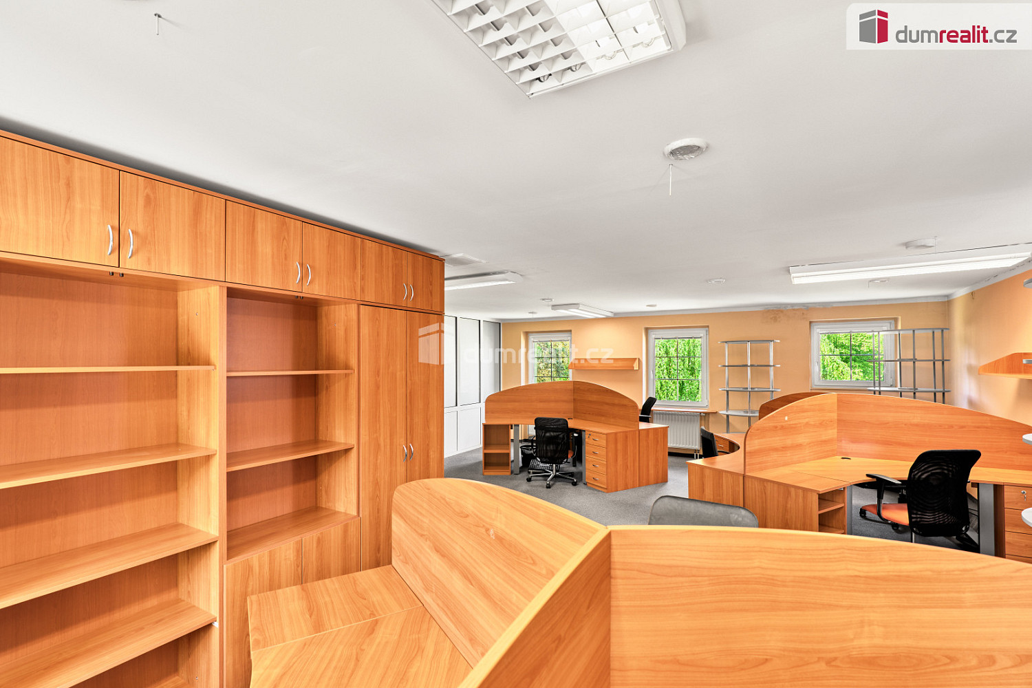 Pronájem kanceláře 206 m² - Več