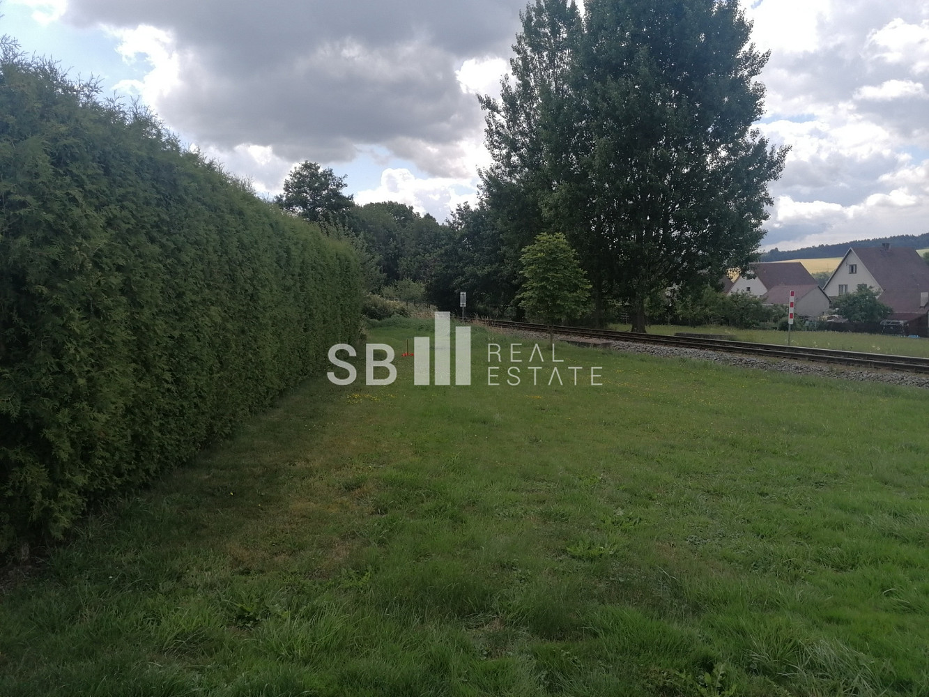 Prodej stavebního pozemku 1 405 m² – pohled 6