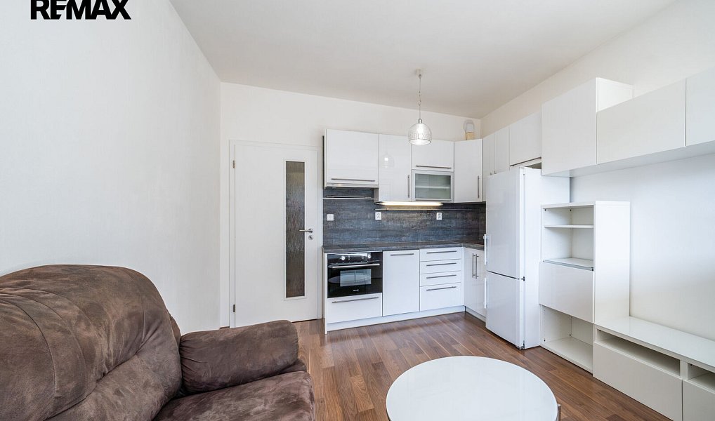 Prodej bytu 1+kk 29 m², Praha – náhled fotky 16