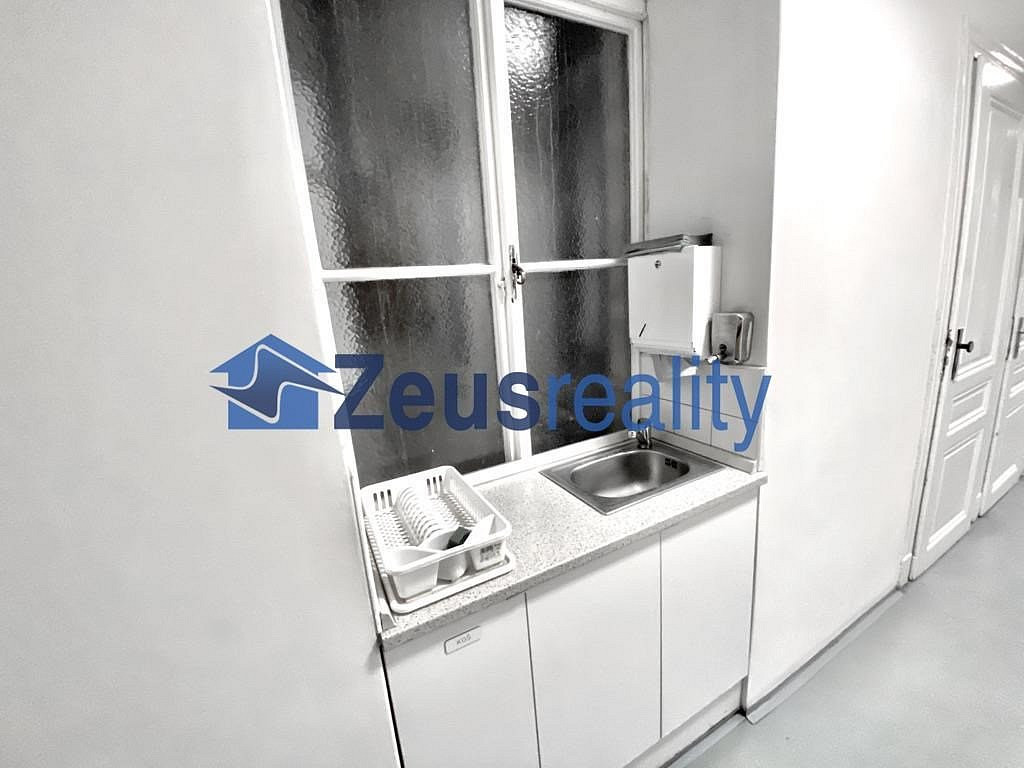 Pronájem kanceláře 27 m² — photo 5