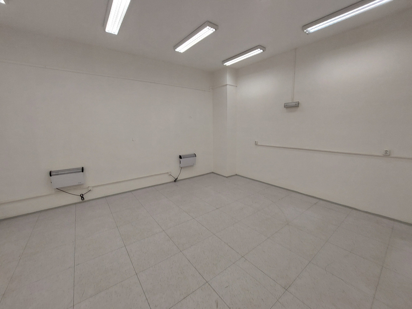 Pronájem skladovacích prostor 111 m² – fotografie 4