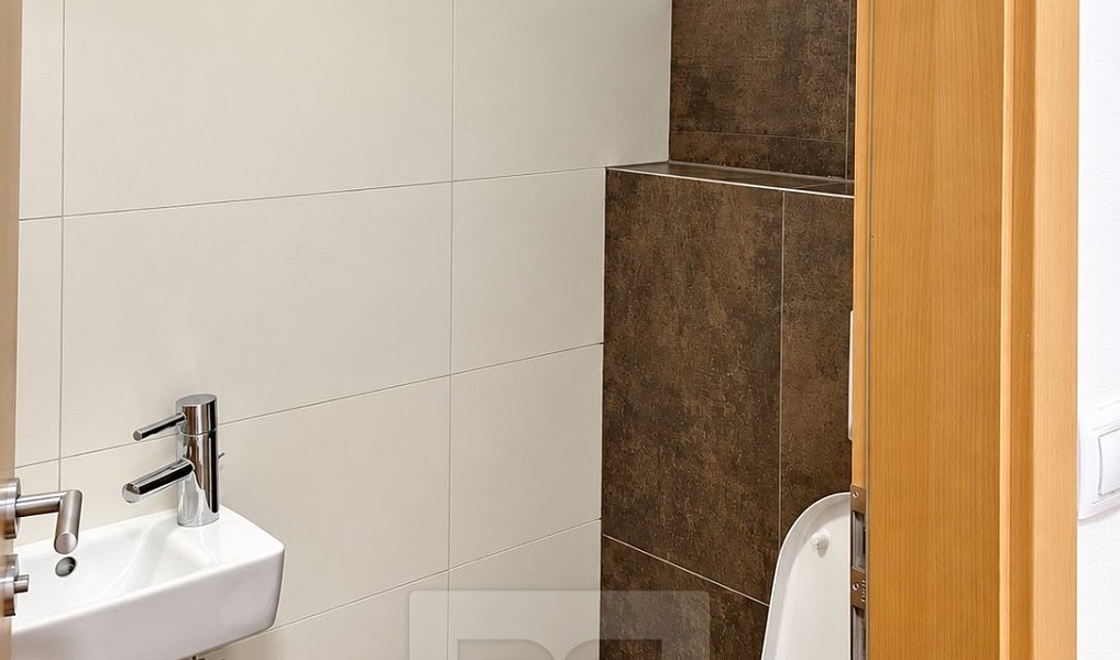 Pronájem bytu 3+kk 138 m², Praha – náhled fotky 22