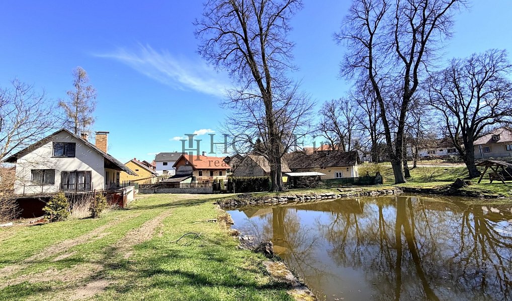 Prodej domu 201 m² s pozemkem 512 m², Horní Kruty – náhled fotky 2