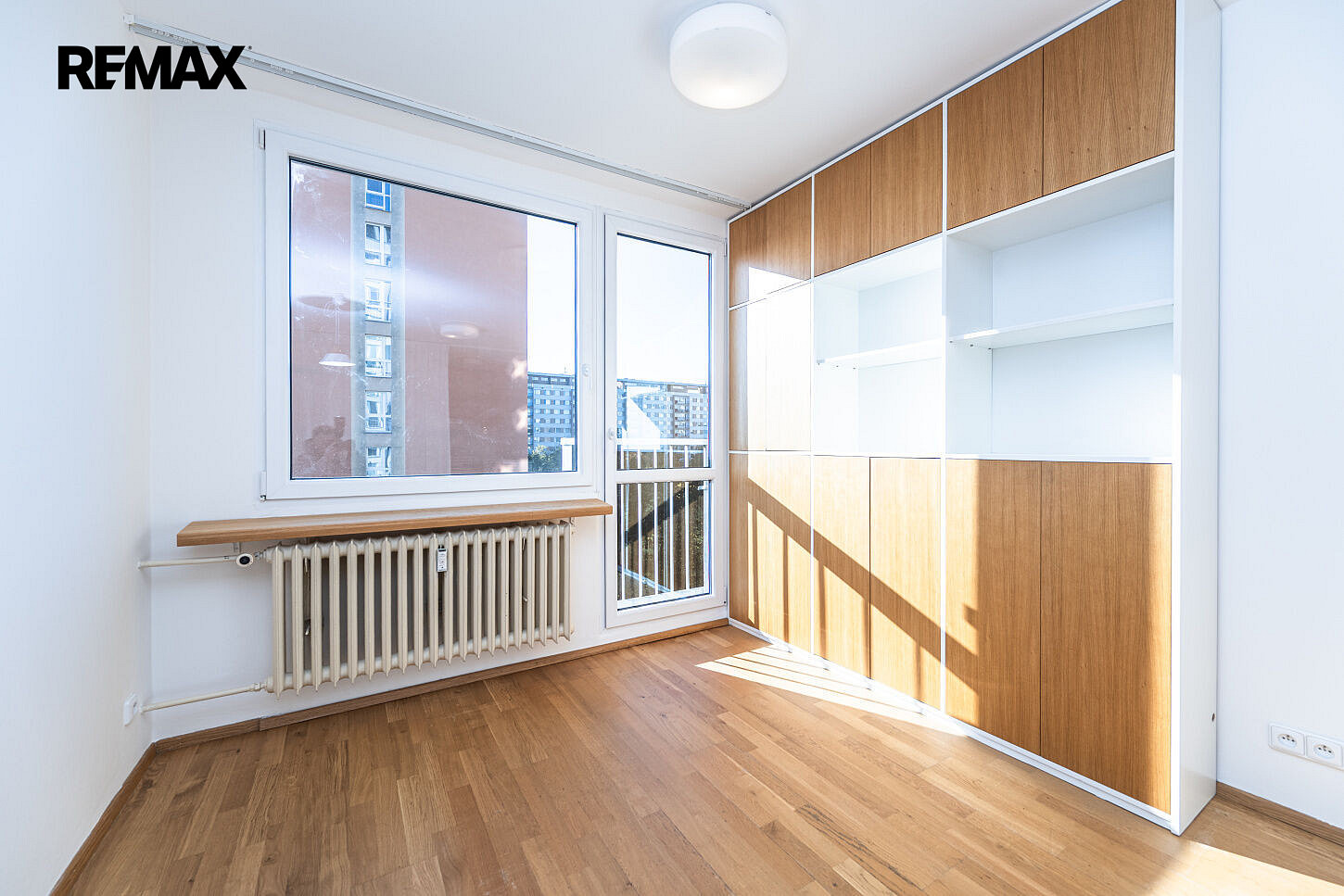 Pronájem bytu 2+kk 43 m² – fotografie 2
