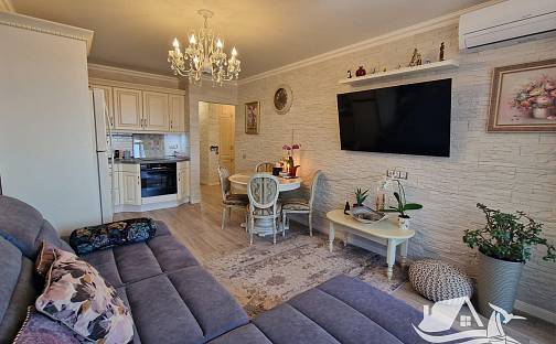 Prodej bytu 2+kk 64 m², Durres, Albánie