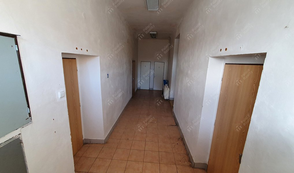 Prodej domu 520 m² s pozemkem 1 389 m², Hořice – náhled fotky 2