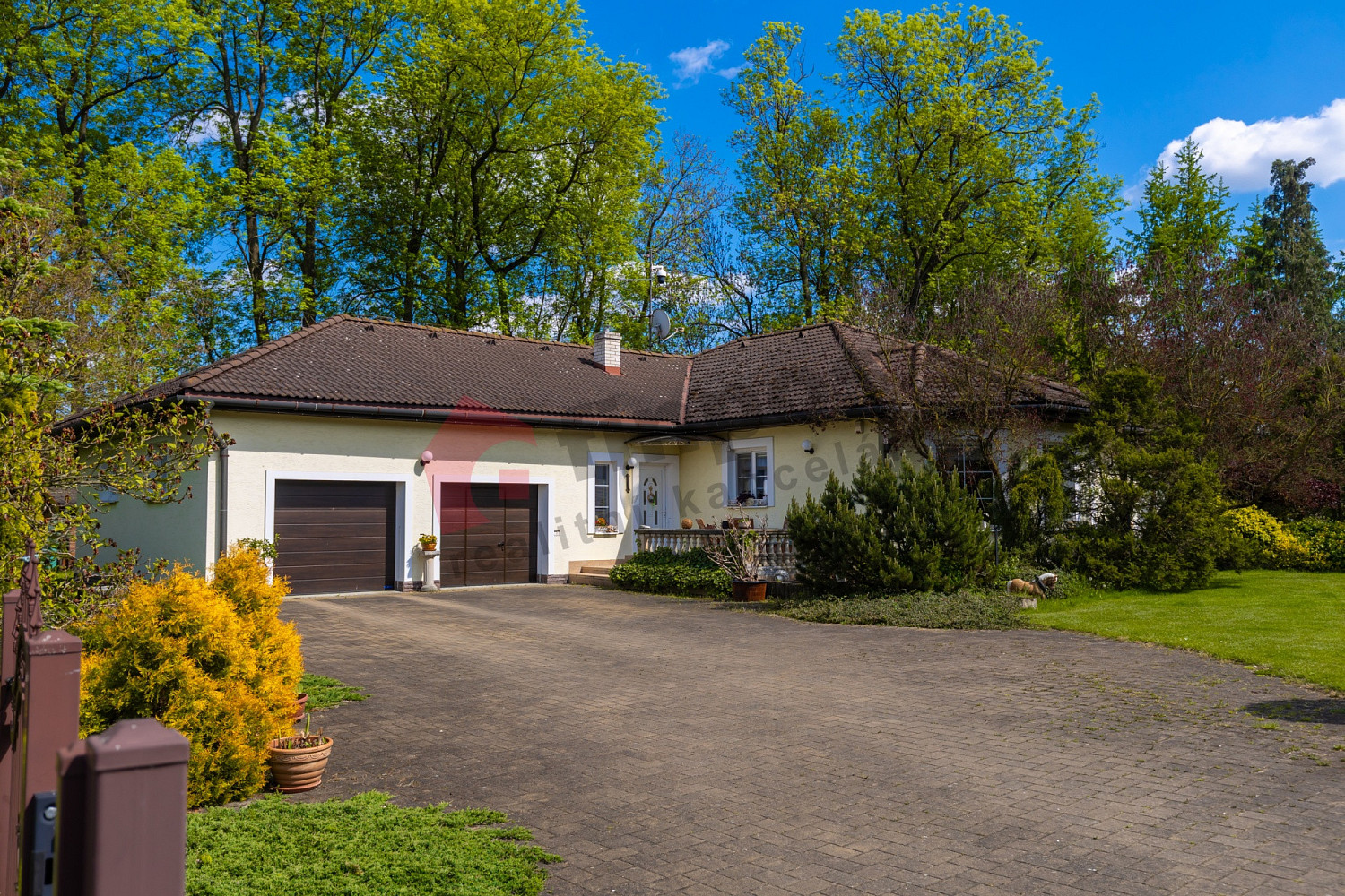 Prodej domu 144 m² s pozemkem 6 216 m²