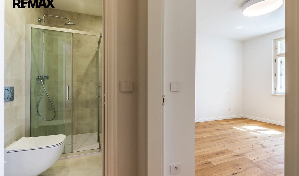 Pronájem bytu 4+kk 130 m², Praha – náhled fotky 18