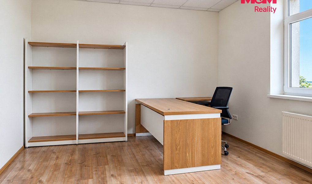 Pronájem kanceláře 208 m², Úvaly – náhled fotky 4