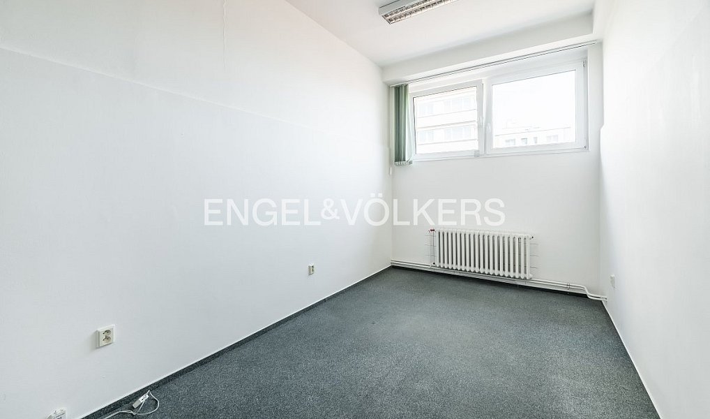 Pronájem kanceláře 18 m², Praha – náhled fotky 3