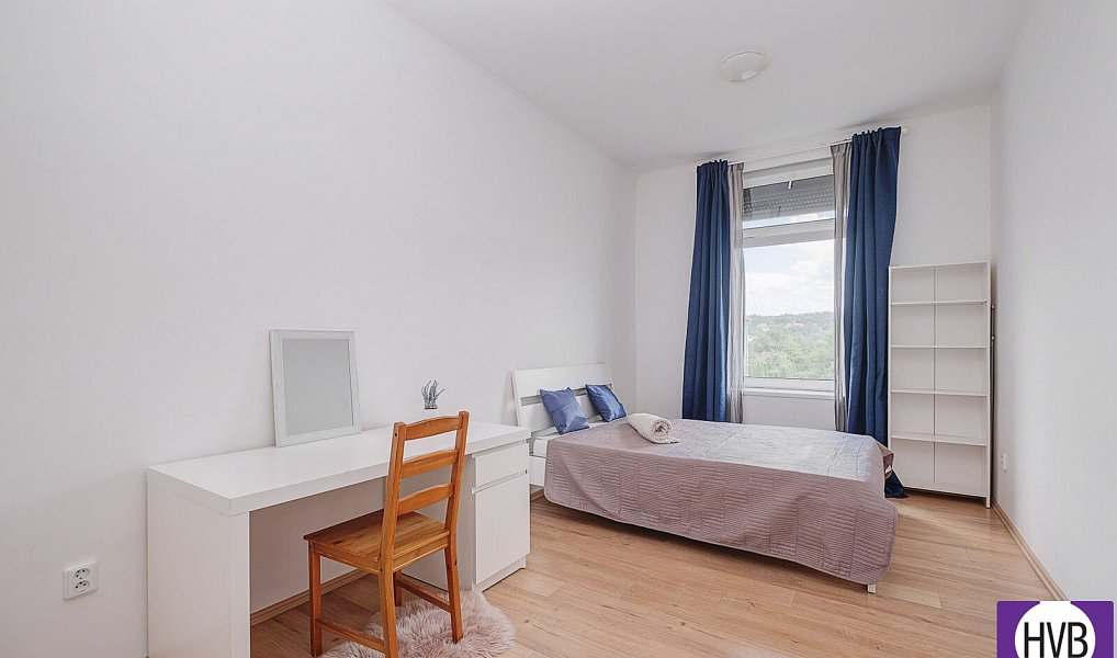 Prodej bytu 2+1 64 m², Králův Dvůr – náhled fotky 5