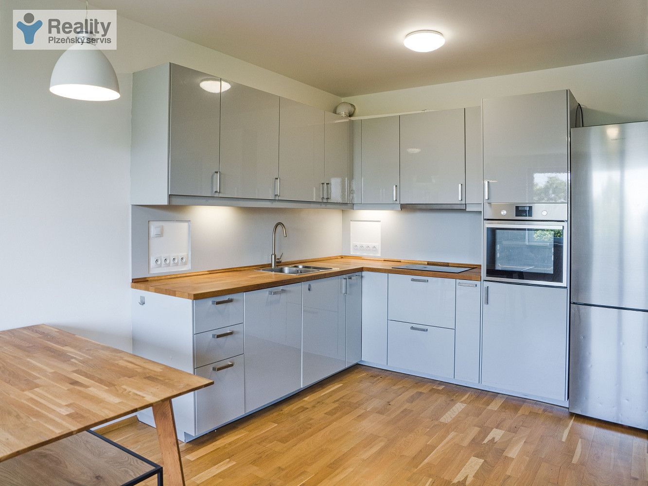 Pronájem bytu 2+kk 66 m²