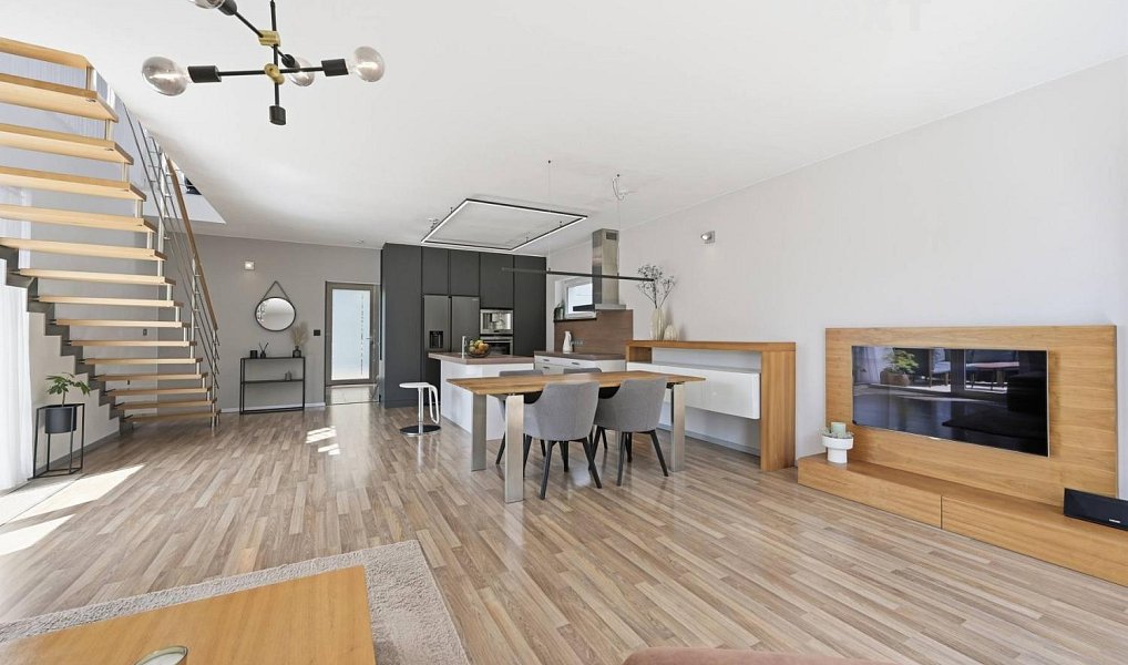 Prodej domu 180 m² s pozemkem 491 m², Jenštejn – náhled fotky 6