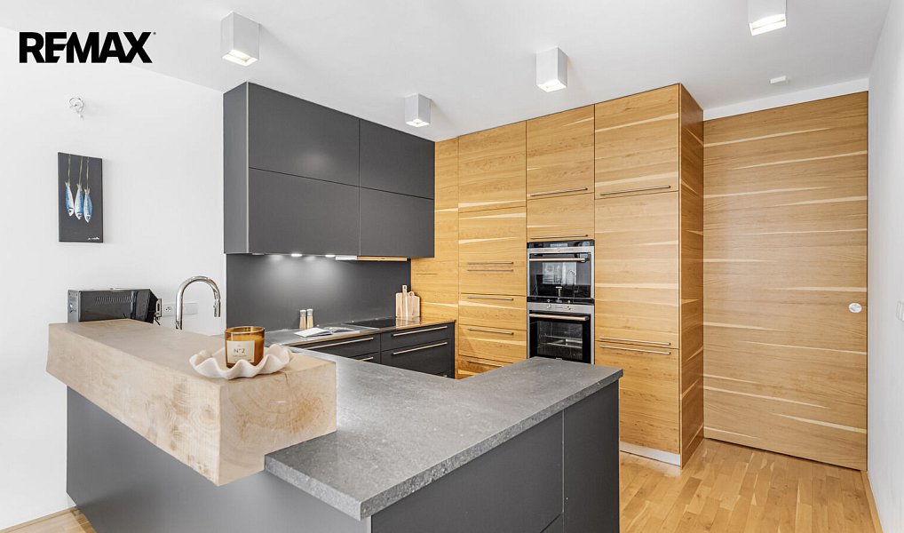 Prodej bytu 3+kk 88 m², Praha – náhled fotky 2