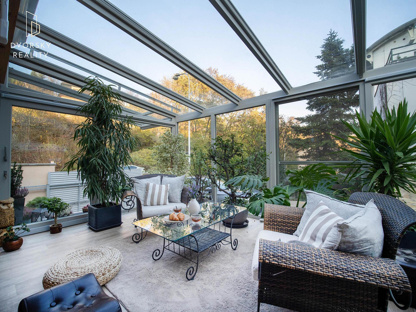 Prodej domu 236 m² s pozemkem 678 m²