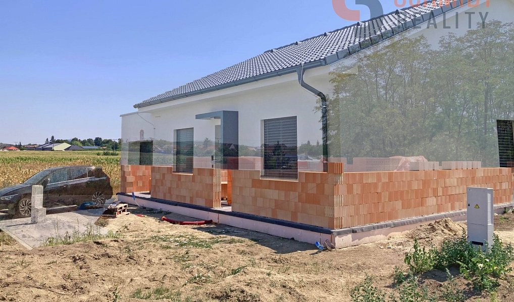 Prodej domu 97 m² s pozemkem 388 m², Březí – fotka 1 z 11
