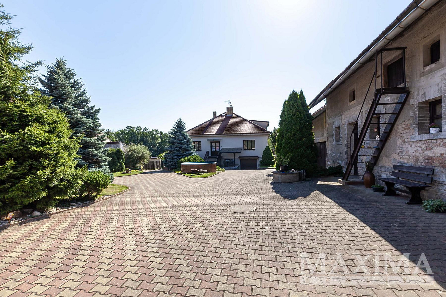 Prodej domu 340 m² s pozemkem 4 800 m² – fotografie 2