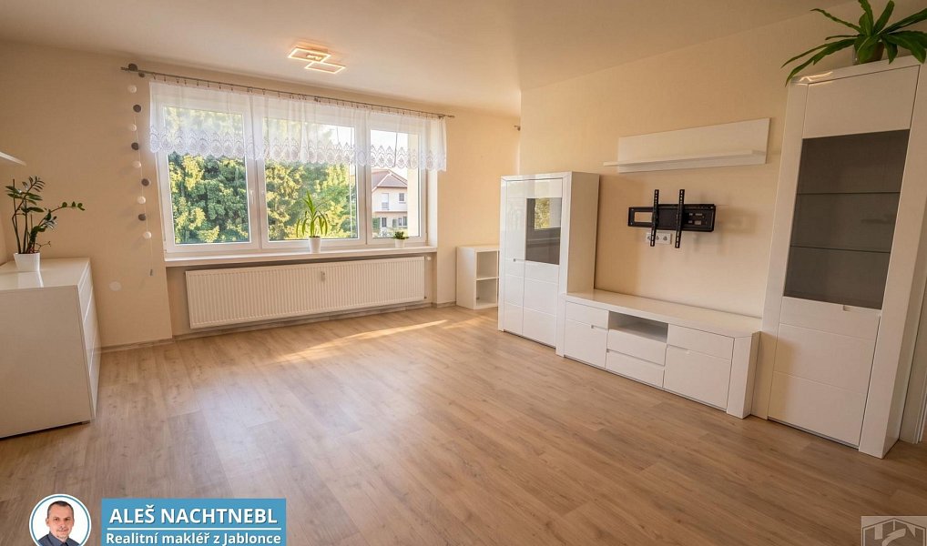 Prodej bytu 3+1 80 m², Jablonec nad Nisou – náhled fotky 2