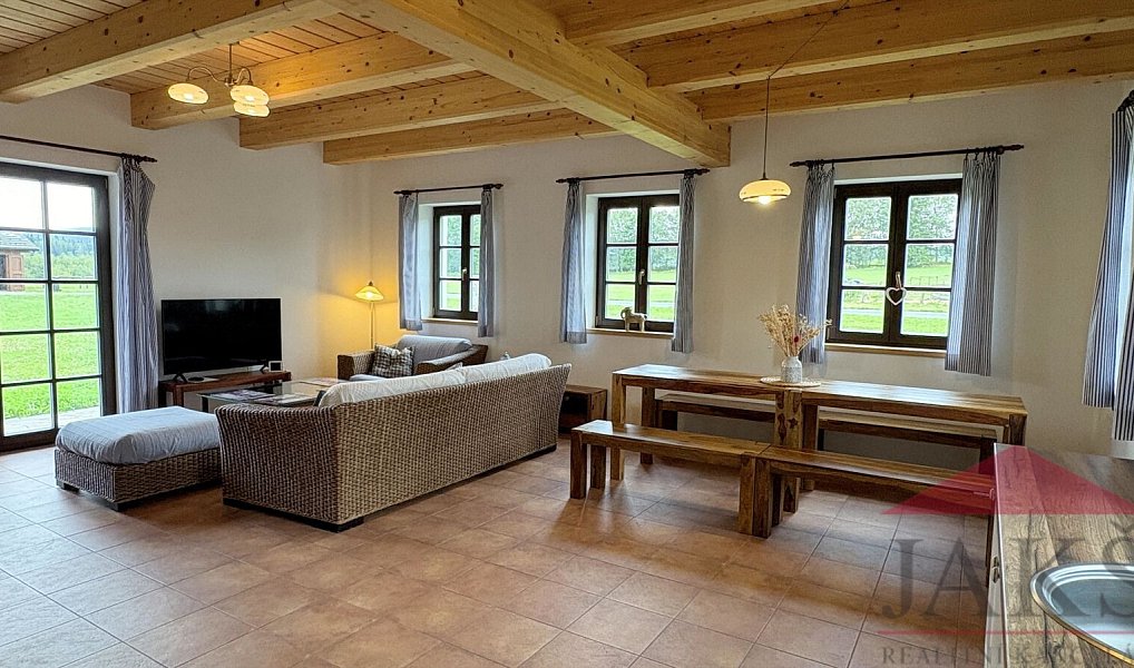 Prodej domu 187 m² s pozemkem 2 125 m², Srní – náhled fotky 2