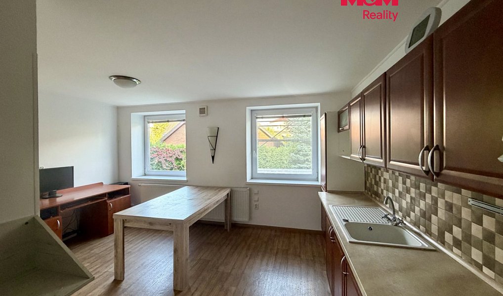 Pronájem bytu 3+1 80 m², Chomutov – fotka 1 z 13