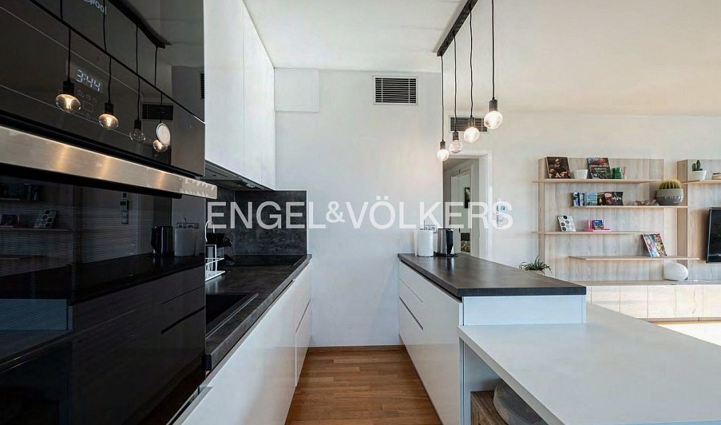 Pronájem bytu 4+kk 132 m², Praha – náhled fotky 4