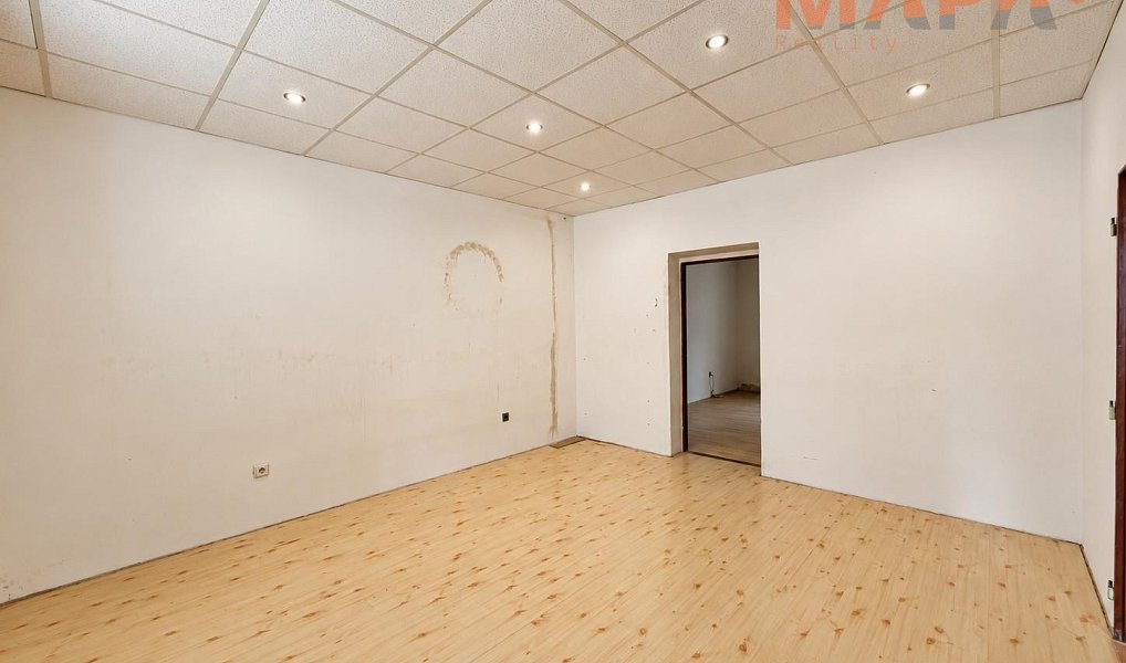 Prodej domu 306 m² s pozemkem 697 m², Jirkov – náhled fotky 8