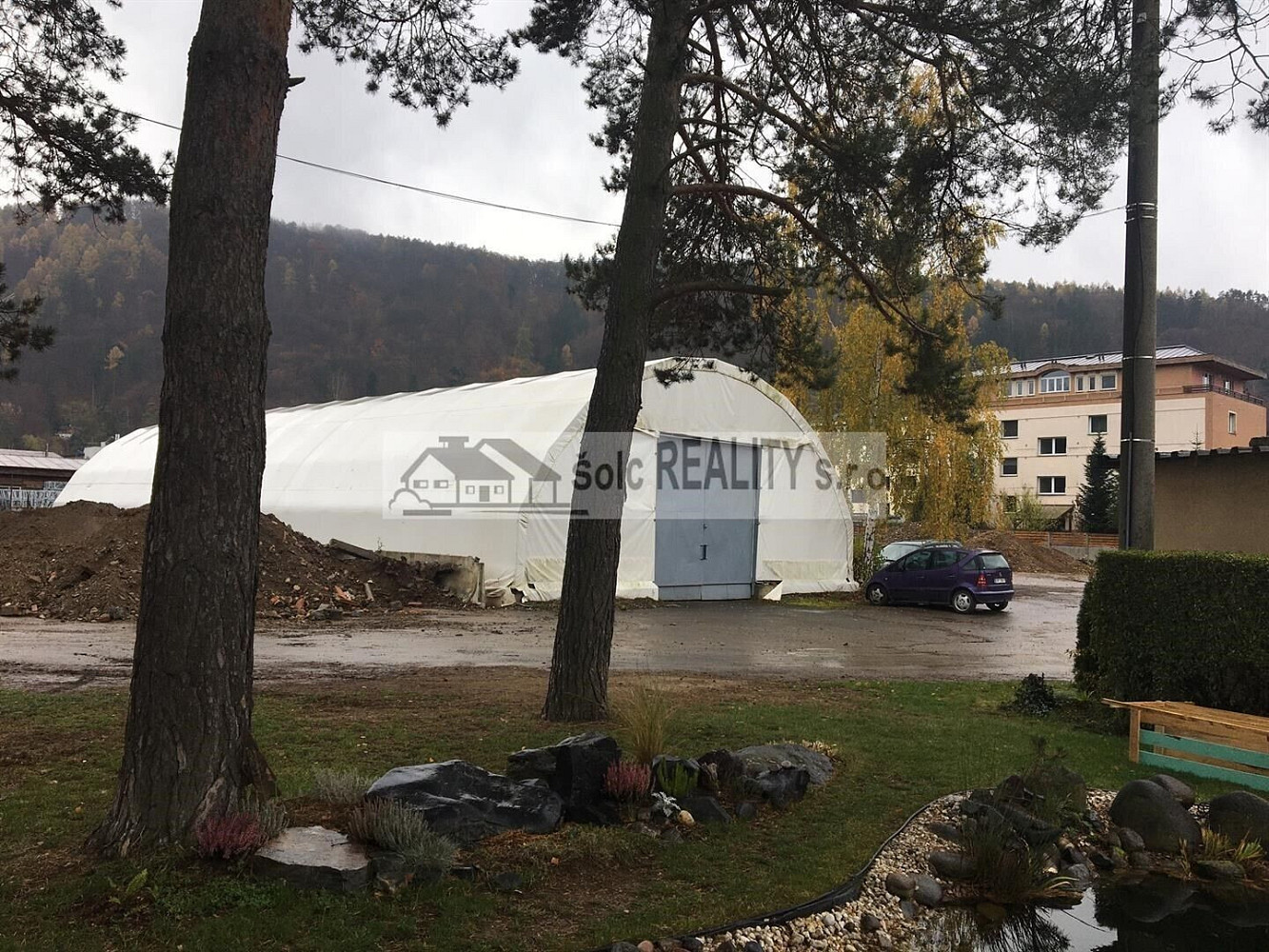 Pronájem skladovacích prostor 450 m²