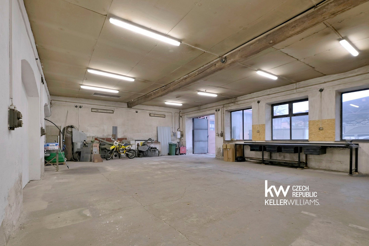 Pronájem skladovacích prostor 100 m² – fotografie 5