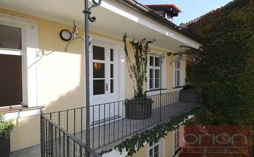 Pronájem bytu 4+1 170 m², Vlašská, Praha 1 - Malá Strana