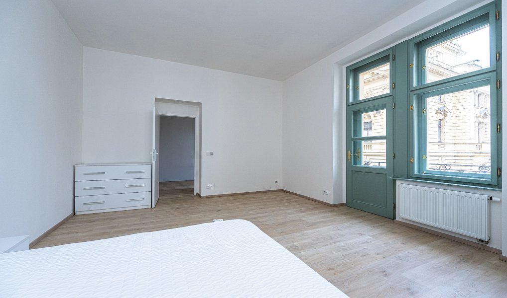 Pronájem bytu 3+1 97 m², Praha – náhled fotky 2