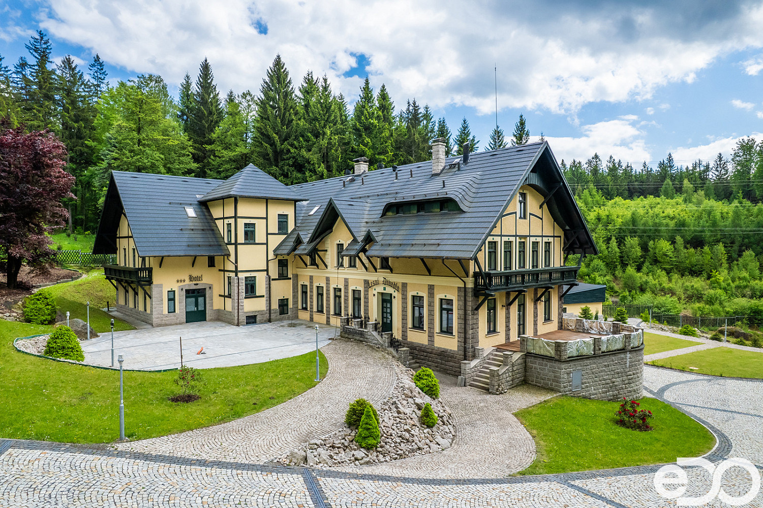 Prodej ubytovacího objektu 2 930 m²