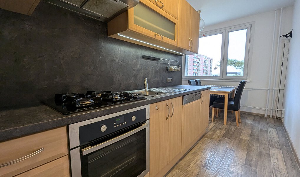 Pronájem bytu 3+1 72 m², Olomouc – náhled fotky 3