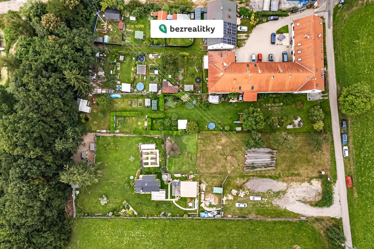 Prodej stavebního pozemku 1 949 m² – fotografie 4