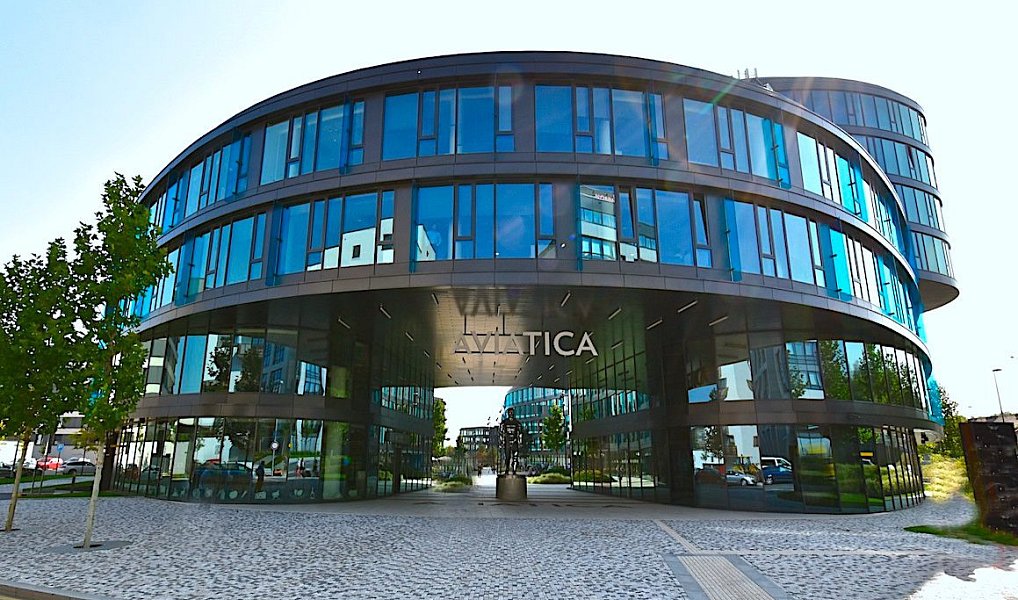 Pronájem kanceláře 612 m², Praha – fotka 1 z 10