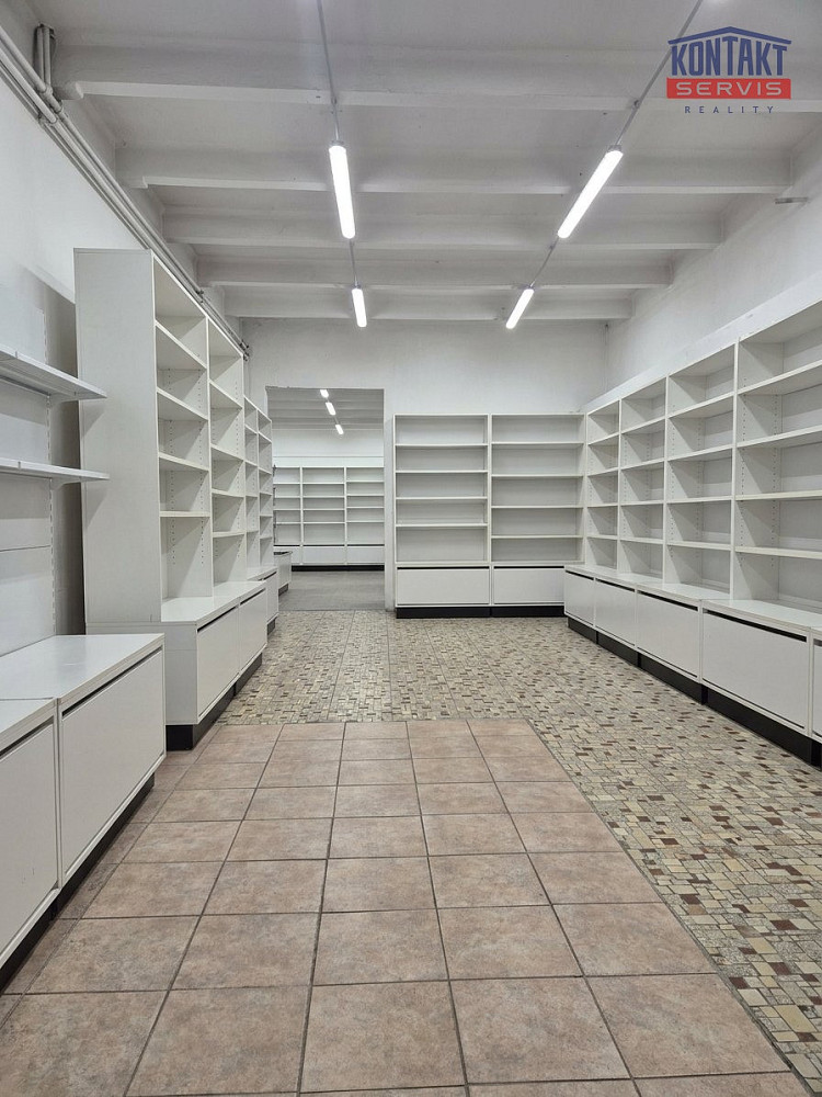 Pronájem obchodních prostor 212 m²