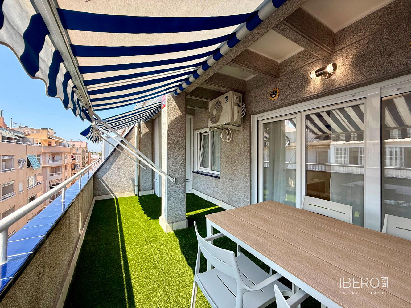 Prodej bytu 3+kk 66 m² – pohled 2