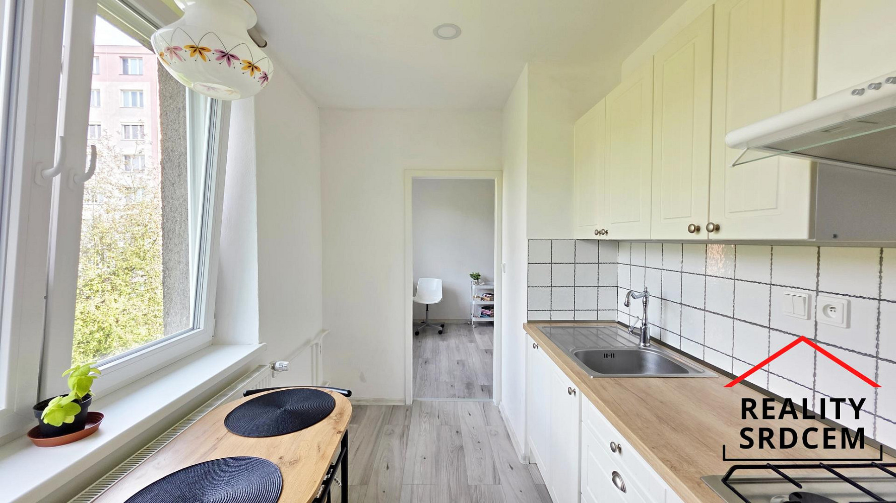 Pronájem bytu 1+1 36 m² – fotografie 2