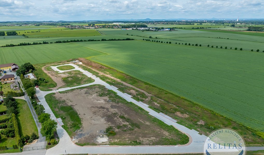 Prodej stavebního pozemku 870 m², Mratín – náhled fotky 3