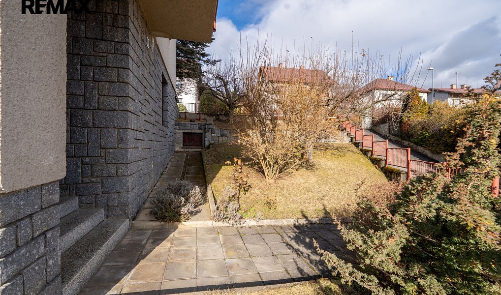 Prodej domu 210 m² s pozemkem 142 m², Vimperk – náhled fotky 27