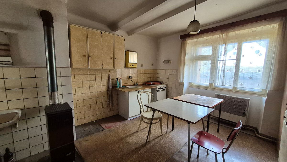 Prodej domu 220 m² s pozemkem 1 038 m² – fotografie 2