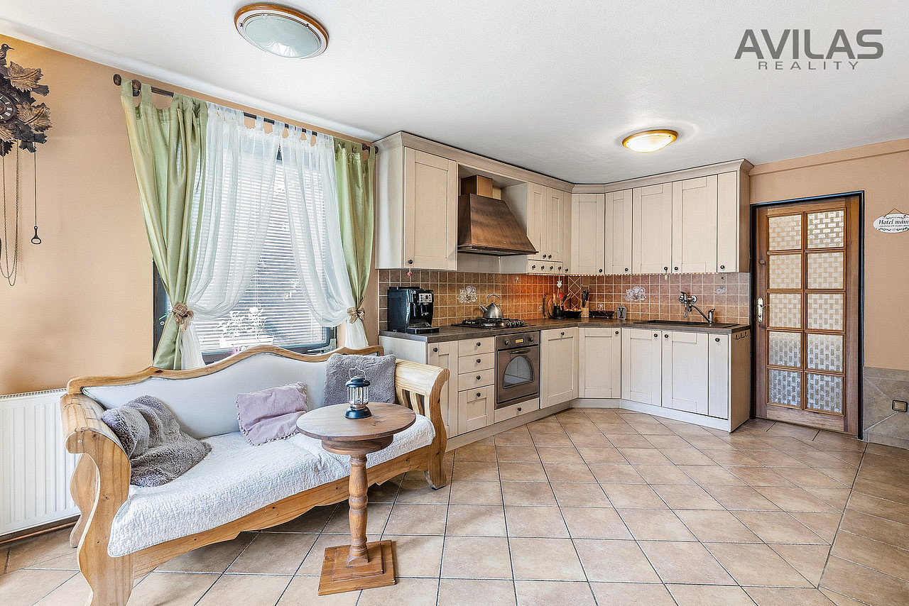 Prodej domu 300 m² s pozemkem 486 m² – fotografie 3