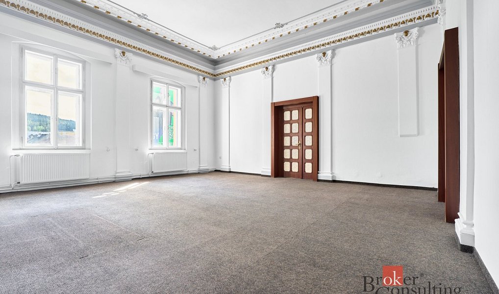 Prodej kanceláře 750 m², Nejdek – náhled fotky 12